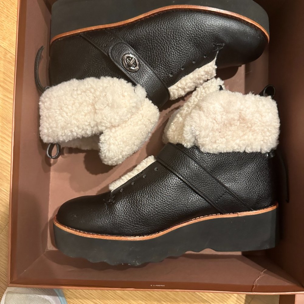 Coach Ankle Boots Size 8 brand new
